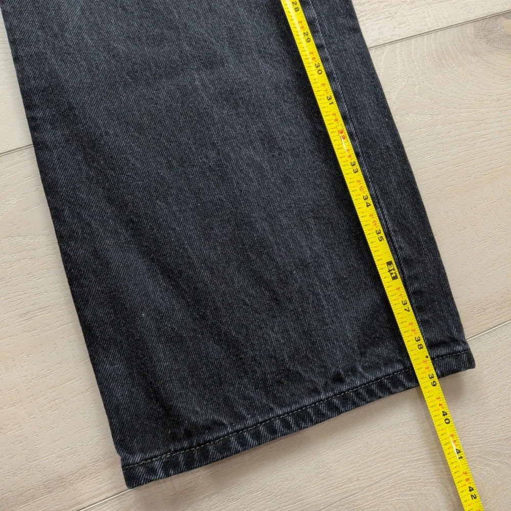 Levis no holes